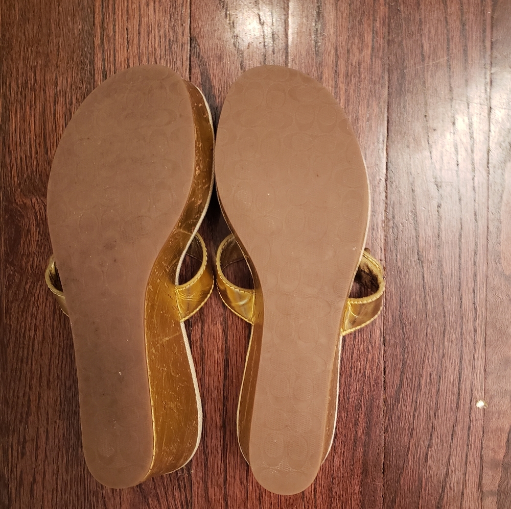 Coach gold leather wedges - Picture 3 of 4